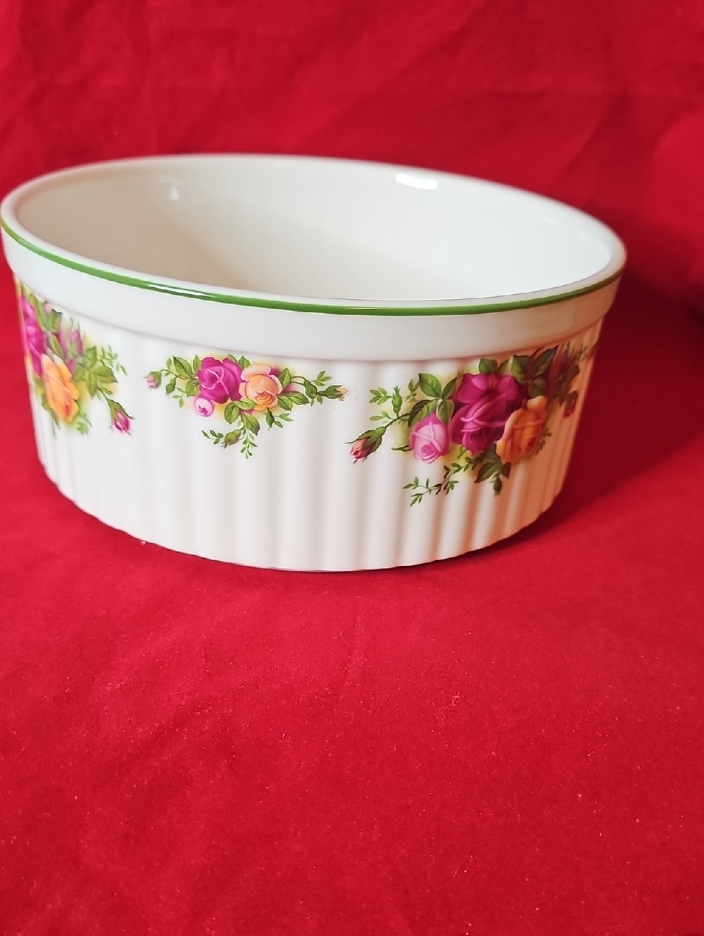Royal Albert White Country Bakeware Piece with Floral Print